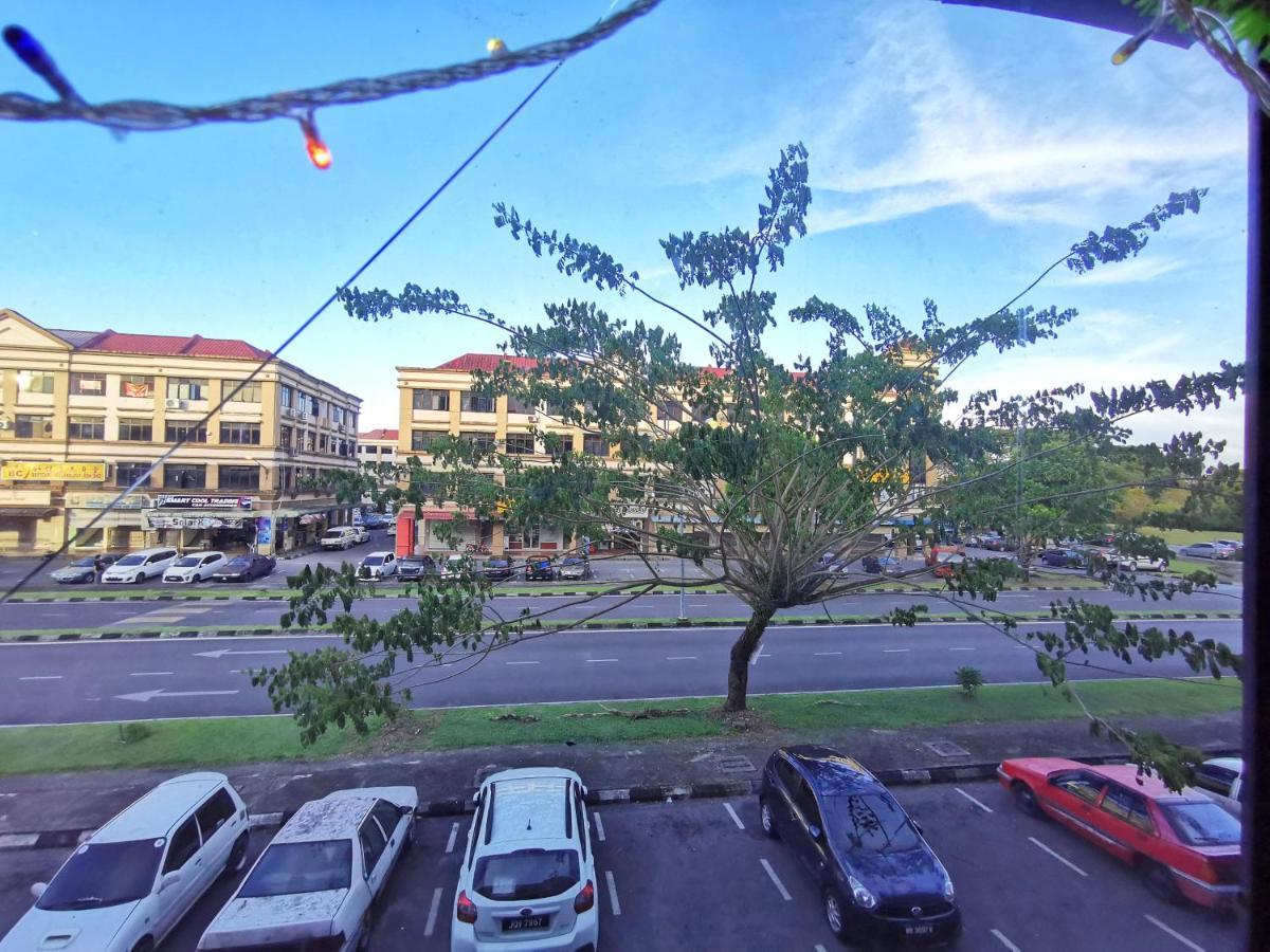Av Homestay - Kuching Mjc Екстериор снимка